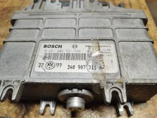 bontott VW GOLF III Motorvezérlő