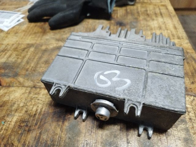 bontott VW GOLF III Motorvezérlő