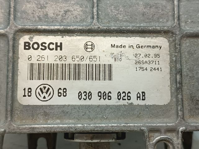 bontott VW GOLF III Motorvezérlő