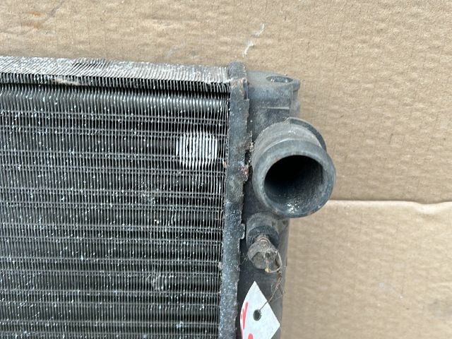 bontott VW GOLF III Vízhűtő Radiátor (Nem klímás)