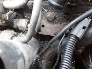 bontott VW GOLF III Generátor Tartó Bak