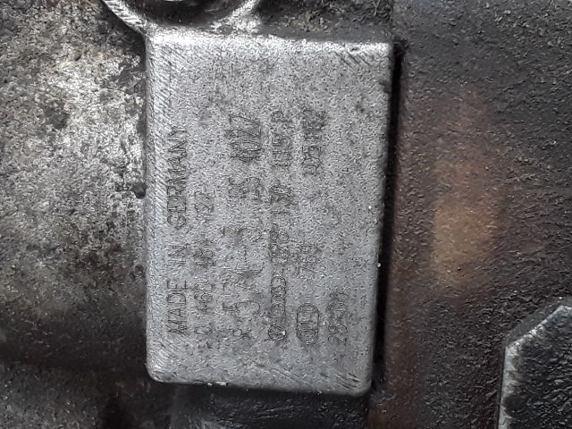 bontott VW GOLF III Generátor Tartó Bak