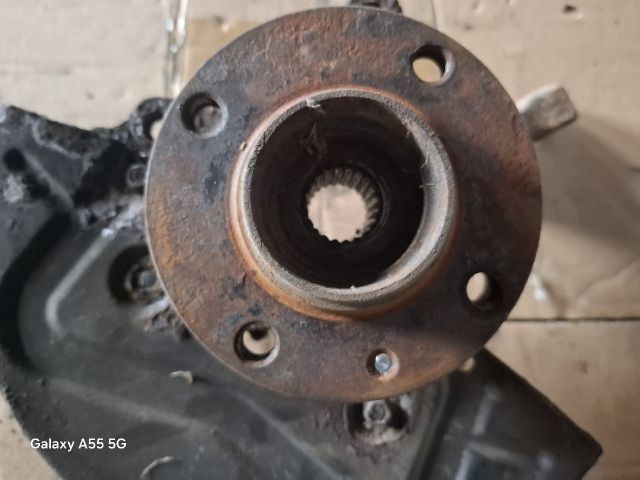 bontott VW GOLF III Bal első Csonkállvány Kerékaggyal