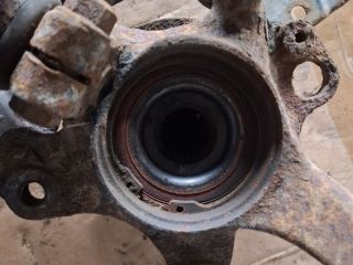 bontott VW GOLF III Bal első Csonkállvány Kerékaggyal