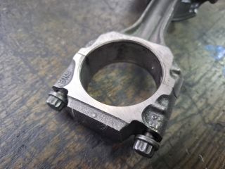 bontott VW GOLF III Dugattyú és Hajtókar