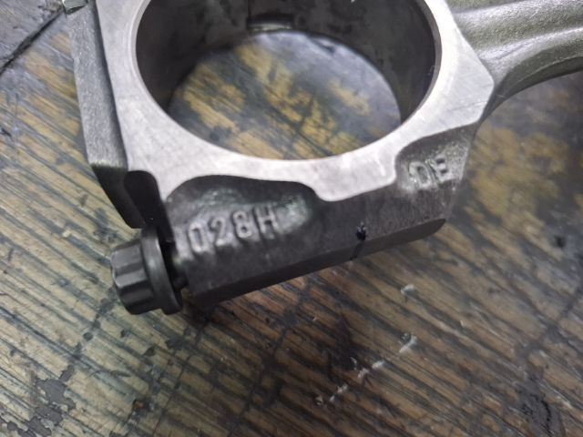 bontott VW GOLF III Dugattyú és Hajtókar