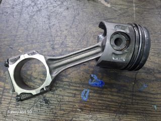 bontott VW GOLF III Dugattyú és Hajtókar