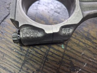 bontott VW GOLF III Dugattyú és Hajtókar