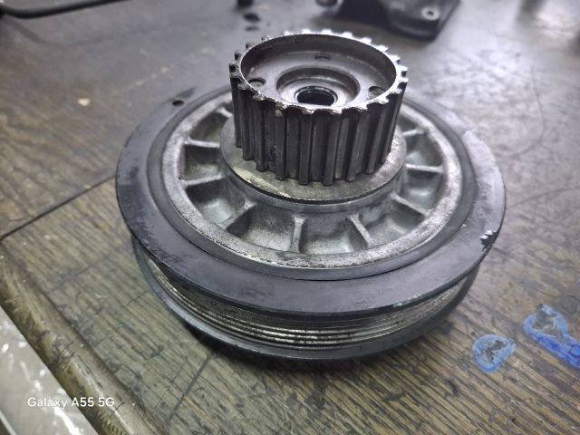 bontott VW GOLF III Főtengely Szíjtárcsa