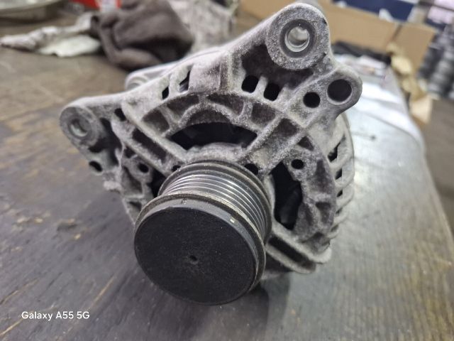 bontott VW GOLF III Generátor