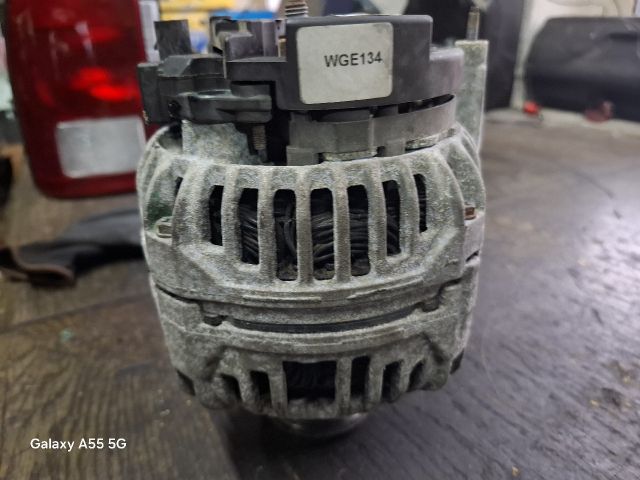 bontott VW GOLF III Generátor