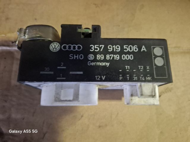 bontott VW GOLF III Hűtőventilátor Relé