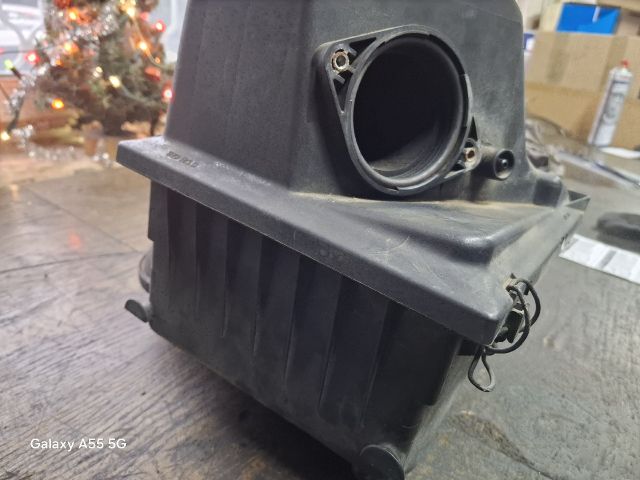 bontott VW GOLF III Légszűrő Ház