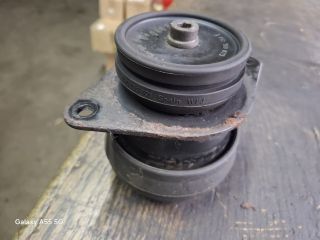 bontott VW GOLF III Motor Tartó Bak (Fém)