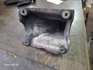 bontott VW GOLF III Motor Tartó Bak (Fém)