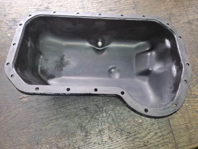 bontott VW GOLF III Olajteknő