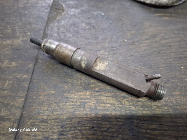 bontott VW GOLF III Porlasztó (1 db)