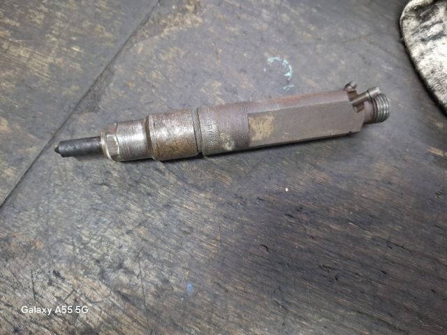 bontott VW GOLF III Porlasztó (1 db)