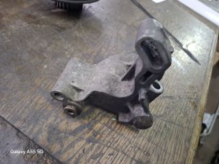 bontott VW GOLF III Szervó Tartó Bak (Magában)