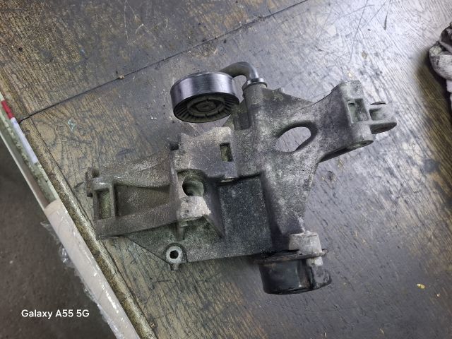 bontott VW GOLF III Szervó Tartó Bak Szíjfeszítővel