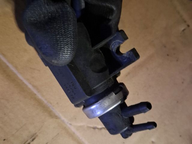 bontott VW GOLF III Turbó Vákum Szelep