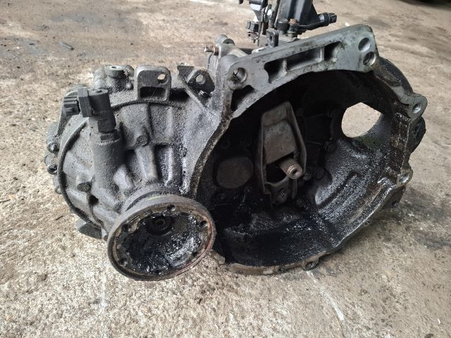 bontott VW GOLF III Váltó (Mechanikus)