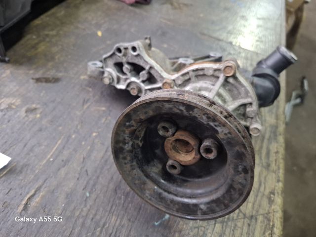 bontott VW GOLF III Vízpumpa