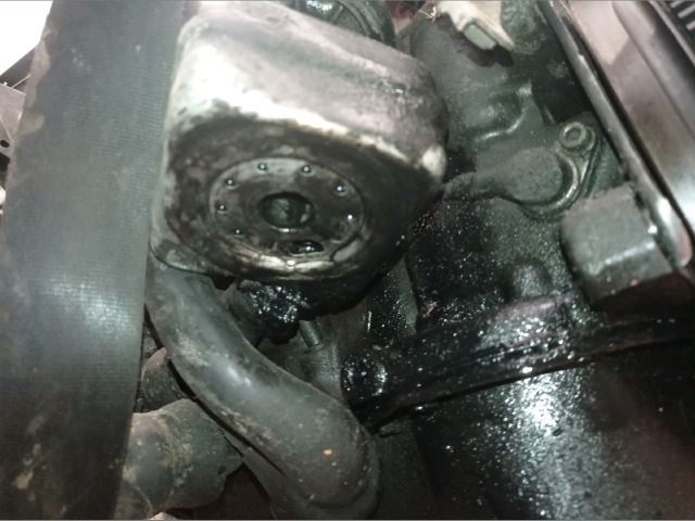 bontott VW GOLF III Olajhűtő