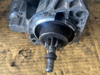 bontott VW GOLF III Önindító