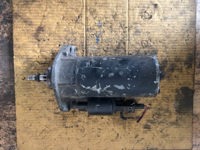 bontott VW GOLF III Önindító