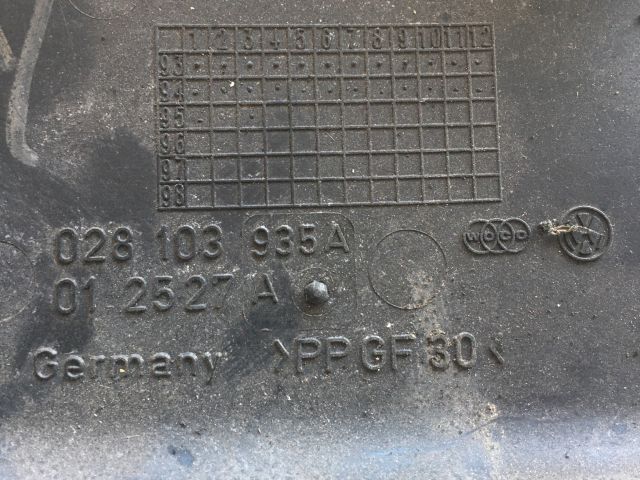 bontott VW GOLF III Felső Motorburkolat