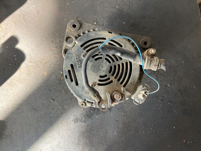 bontott VW GOLF III Generátor