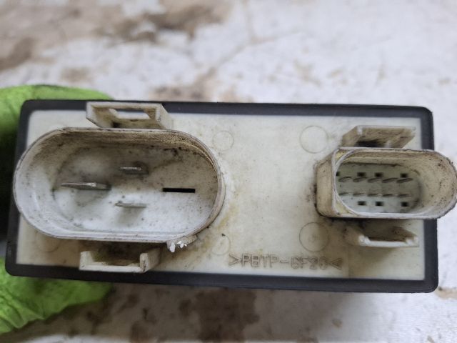 bontott VW GOLF III Hűtőventilátor Relé