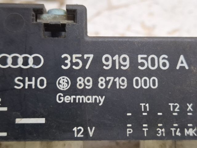 bontott VW GOLF III Hűtőventilátor Relé