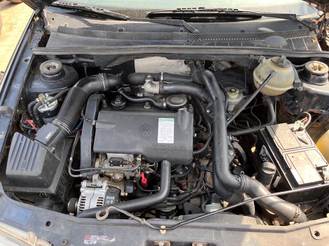 bontott VW GOLF III Jobb első Csonkállvány Kerékaggyal