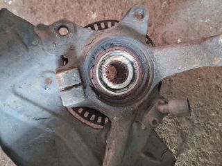 bontott VW GOLF III Jobb első Csonkállvány Kerékaggyal