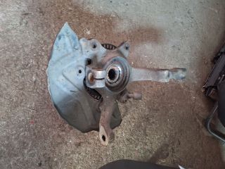 bontott VW GOLF III Jobb első Csonkállvány Kerékaggyal