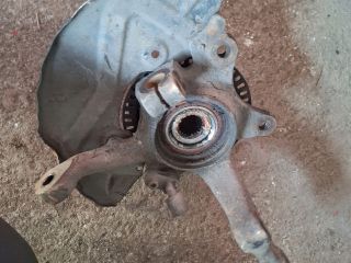 bontott VW GOLF III Jobb első Csonkállvány Kerékaggyal