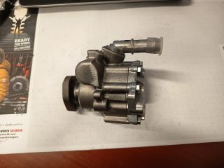 bontott VW GOLF III Kormányszervó Motor (Hidraulikus)