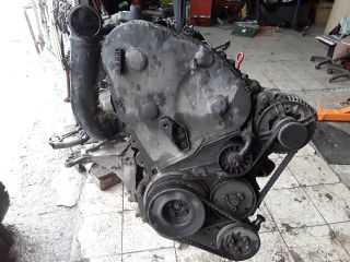 bontott VW GOLF III Motor (Fűzött blokk hengerfejjel)