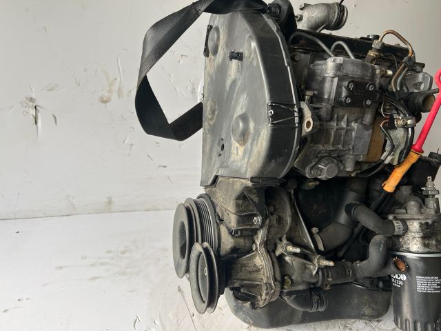 bontott VW GOLF III Motor (Fűzött blokk hengerfejjel)