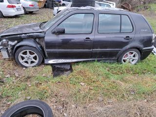 bontott VW GOLF III Motor (Fűzött blokk hengerfejjel)