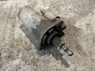 bontott VW GOLF III Önindító