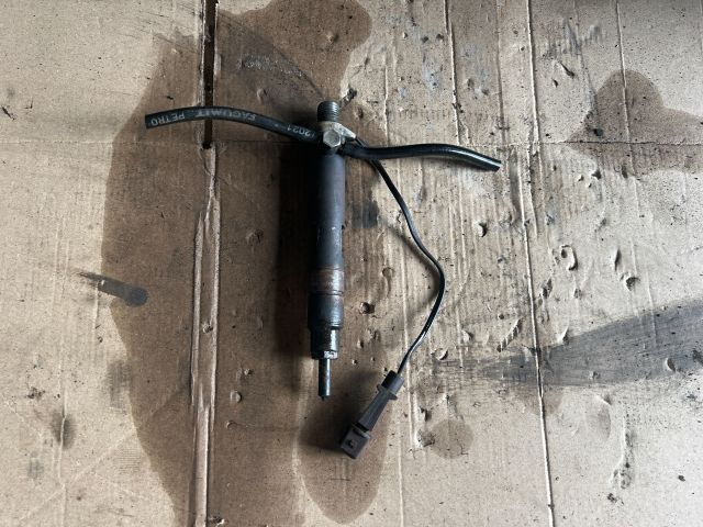 bontott VW GOLF III Porlasztó (1 db)