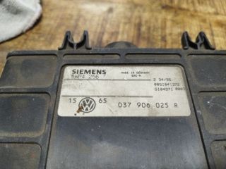 bontott VW GOLF III Motorvezérlő