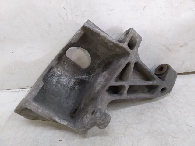 bontott VW GOLF III Szervó Tartó Bak (Magában)