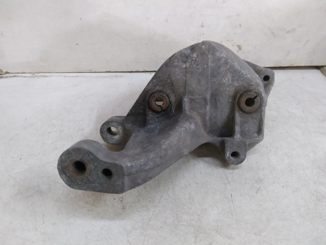 bontott VW GOLF III Szervó Tartó Bak (Magában)