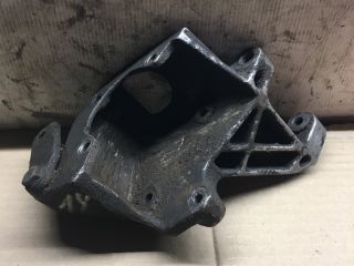 bontott VW GOLF III Szervó Tartó Bak (Magában)