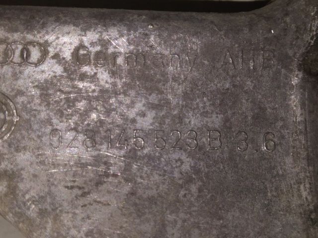 bontott VW GOLF III Szervó Tartó Bak (Magában)