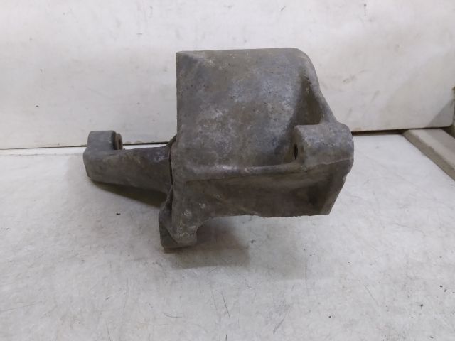 bontott VW GOLF III Szervó Tartó Bak (Magában)